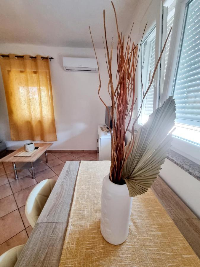 Apartment Ema