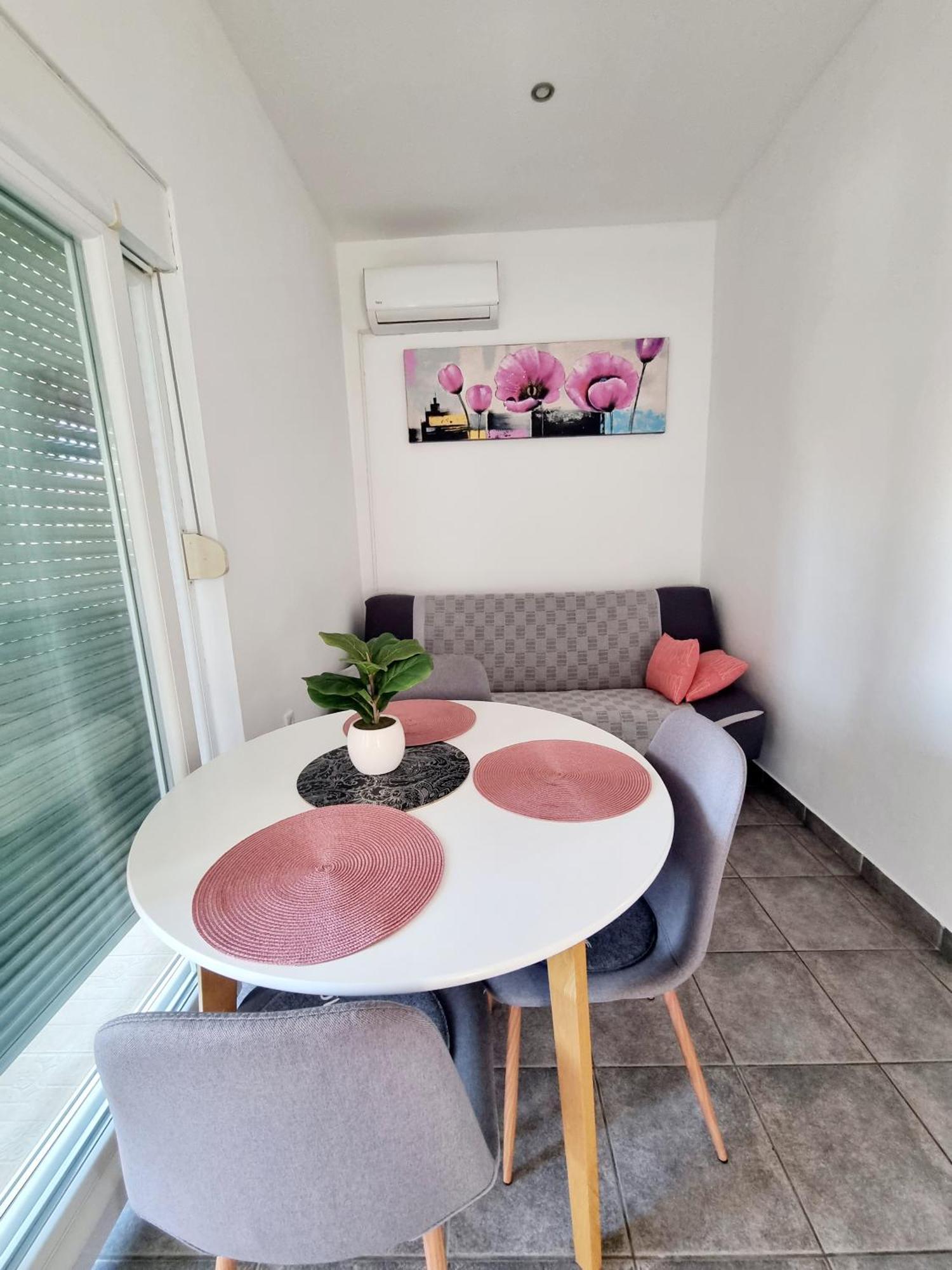 Apartment Ema Pula
