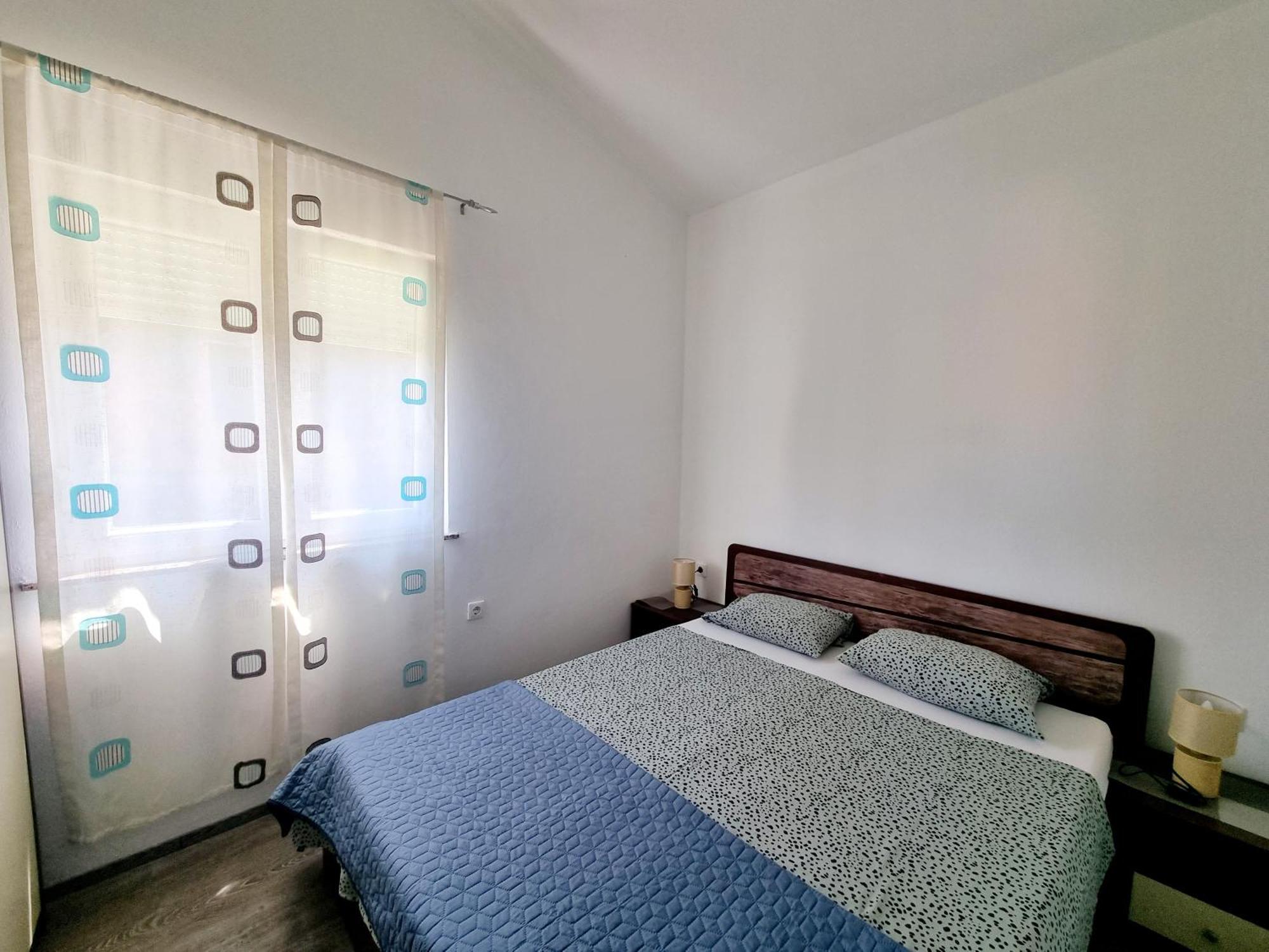Ema Apartment *